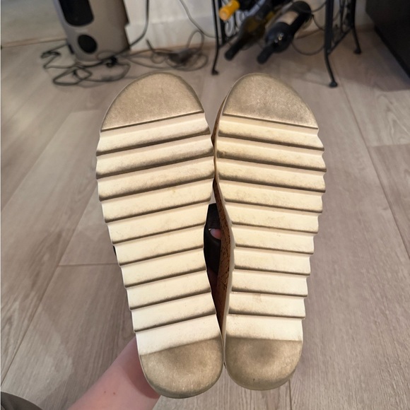 Steve Madden Black Platform Shoes with Cork Sole - Picture 5 of 9